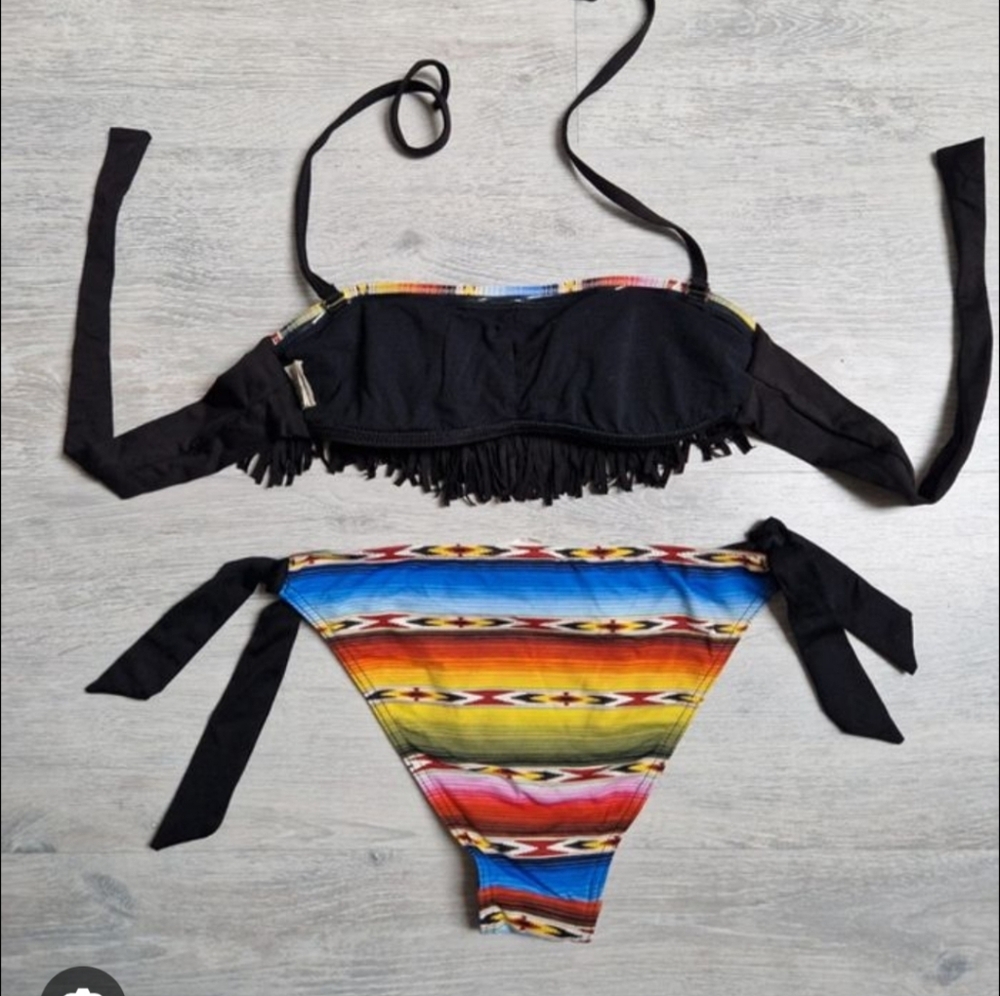 Banana Moon 🌙 2pc Fringe Bathing Suit Bikini - Picture 7 of 7